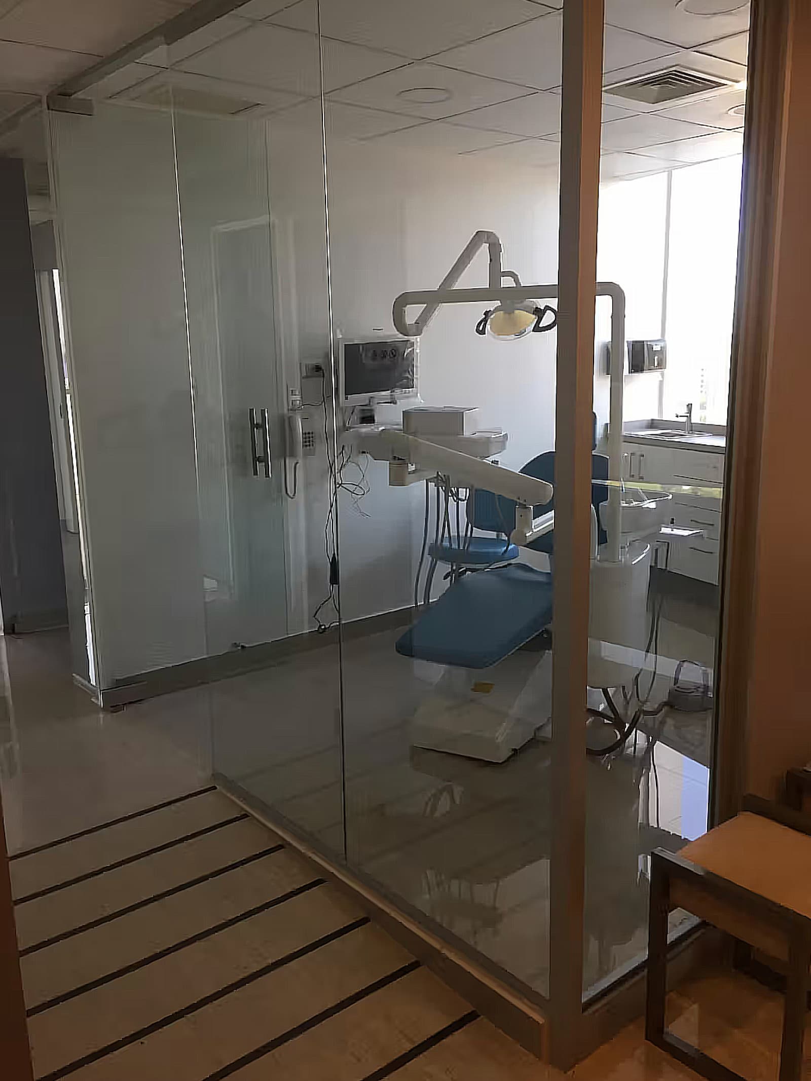 Remodelación de clínica dental en La Dehesa, comuna de Lo Barnechea